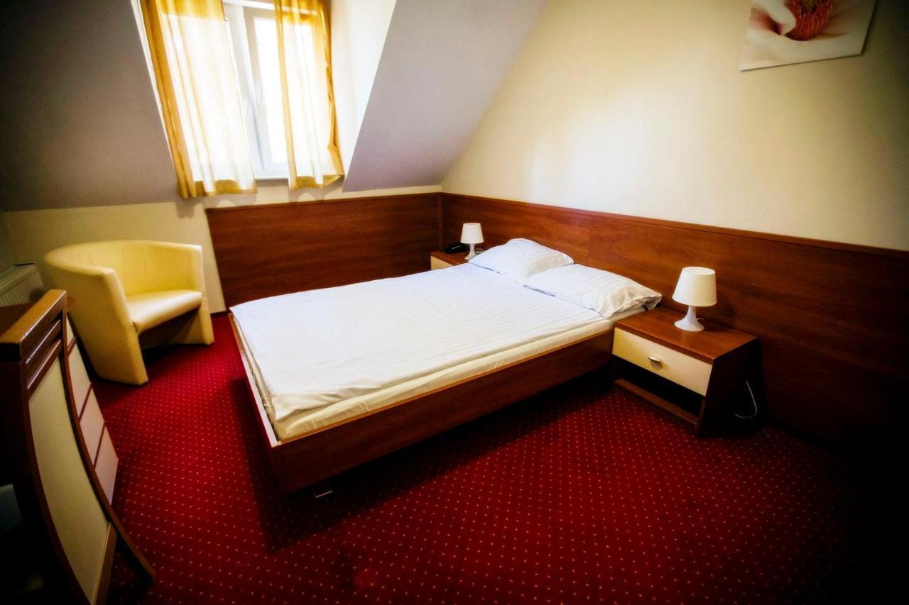 Hotel Luka Radom Exterior photo